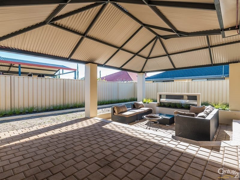 21 Figtree Drive, Canning Vale WA 6155