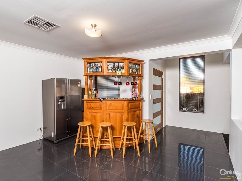 21 Figtree Drive, Canning Vale WA 6155