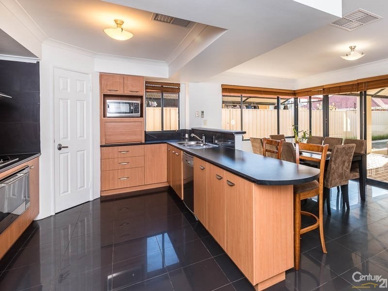 21 Figtree Drive, Canning Vale WA 6155