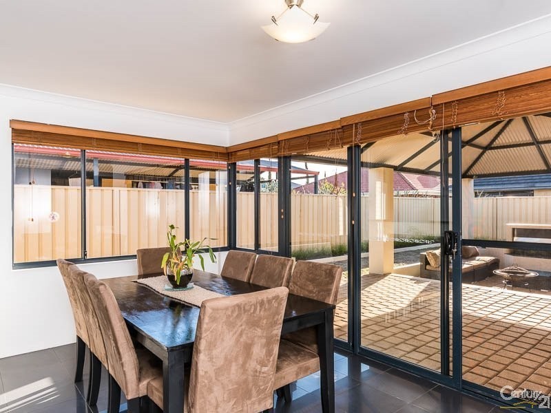 21 Figtree Drive, Canning Vale WA 6155