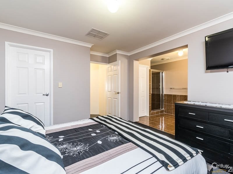 21 Figtree Drive, Canning Vale WA 6155