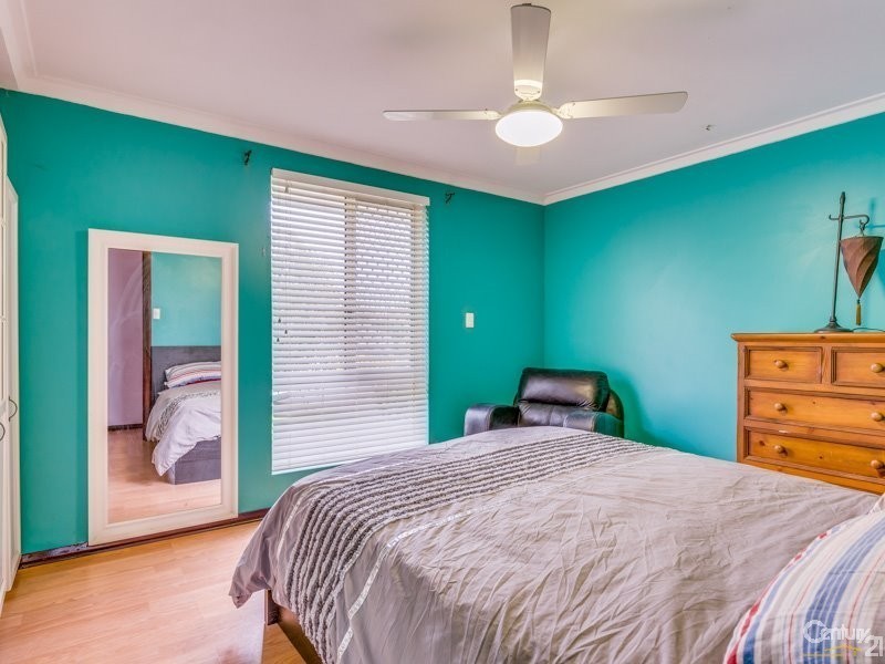 1 Prion Street, Thornlie WA 6108