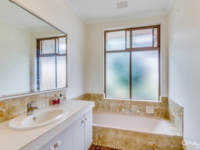 1 Prion Street, Thornlie WA 6108