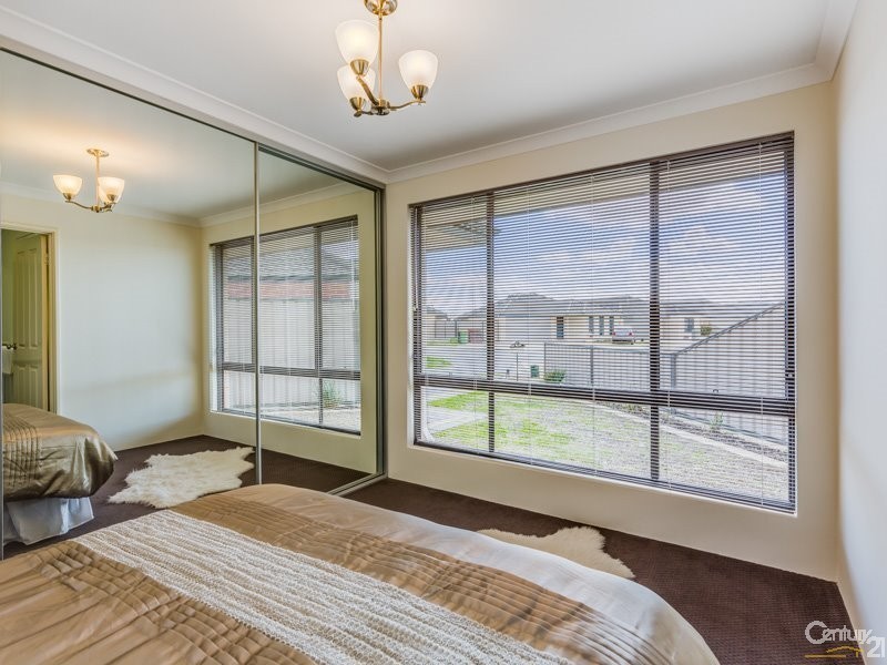 113 Canna Drive, Canning Vale WA 6155