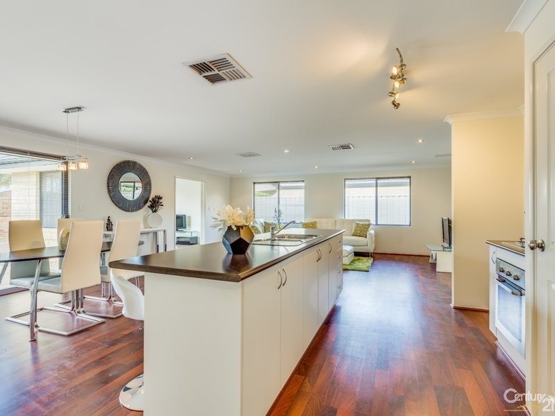 113 Canna Drive, Canning Vale WA 6155