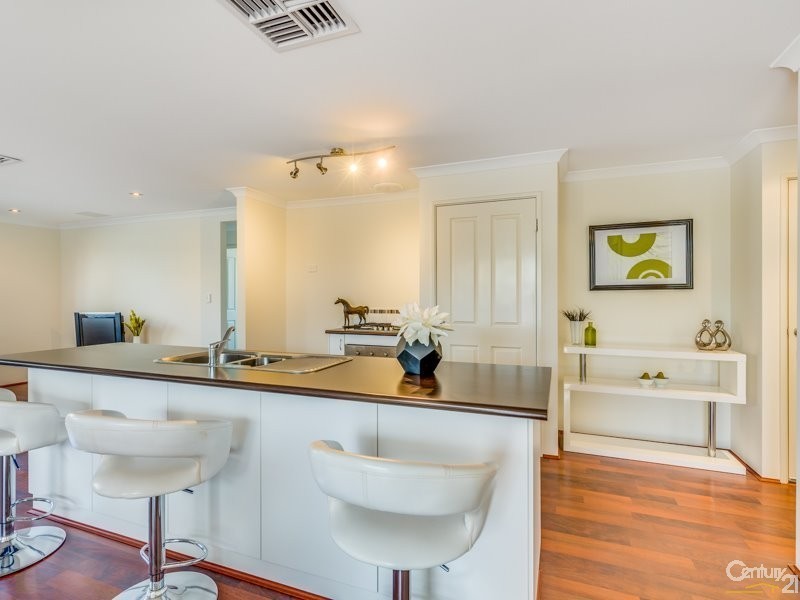 113 Canna Drive, Canning Vale WA 6155