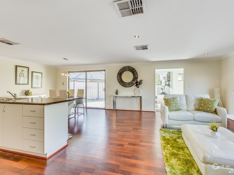 113 Canna Drive, Canning Vale WA 6155