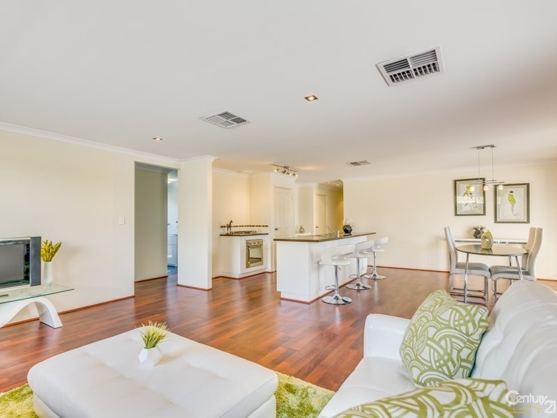 113 Canna Drive, Canning Vale WA 6155