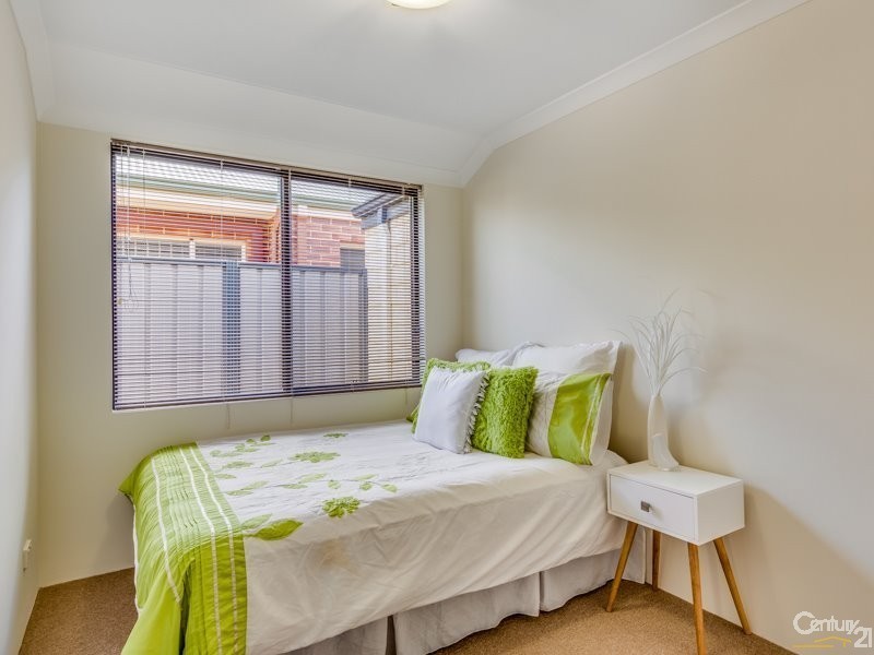 113 Canna Drive, Canning Vale WA 6155