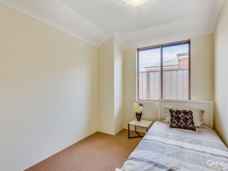 113 Canna Drive, Canning Vale WA 6155