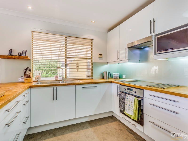 25 Limbee Glade, Huntingdale WA 6110