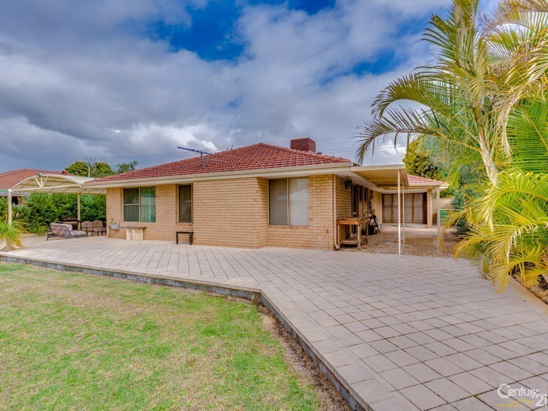 25 Limbee Glade, Huntingdale WA 6110
