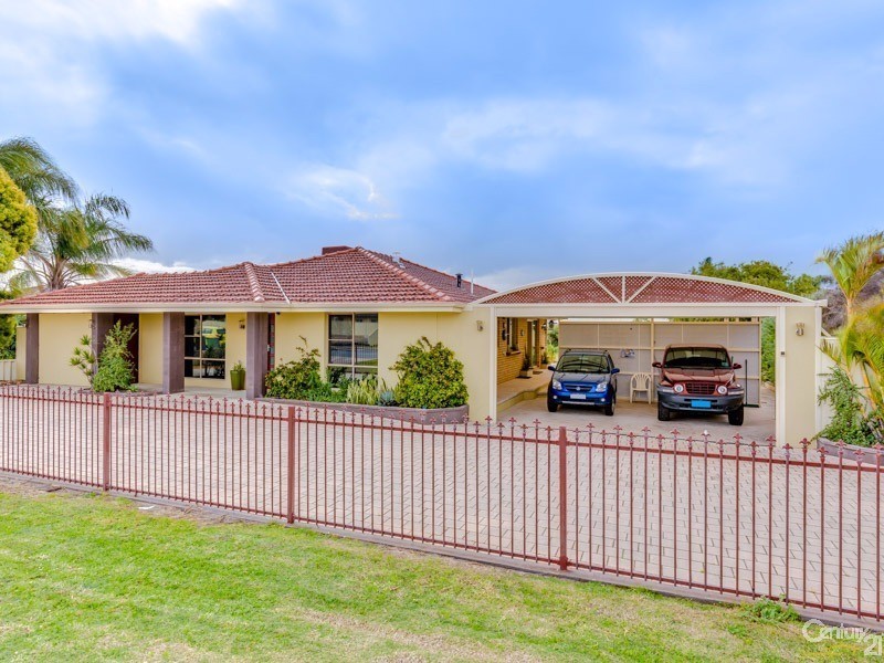 25 Limbee Glade, Huntingdale WA 6110