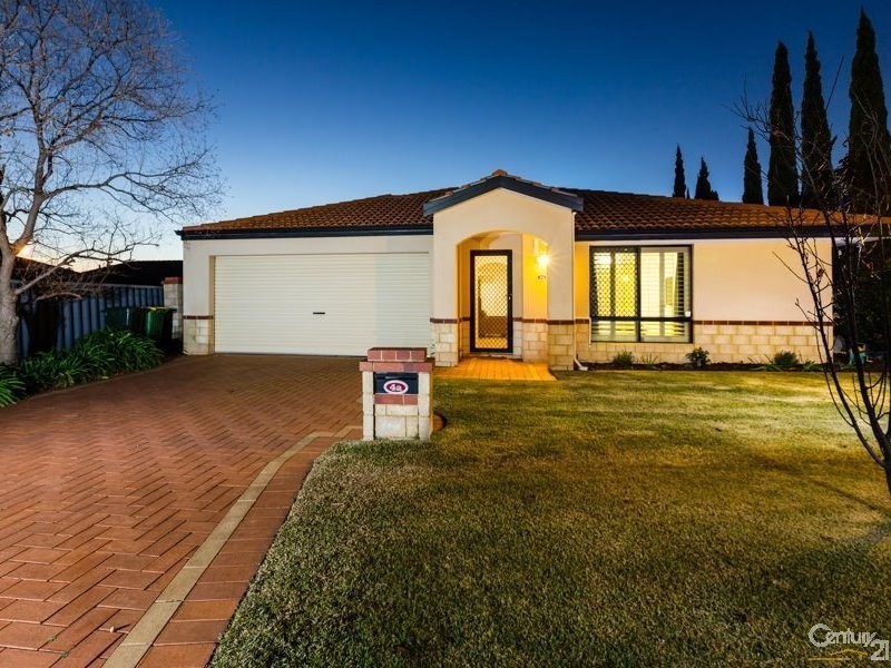 4A Ball Place, Queens Park WA 6107