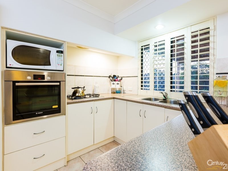 4A Ball Place, Queens Park WA 6107