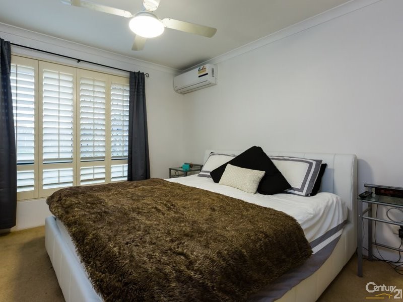 4A Ball Place, Queens Park WA 6107