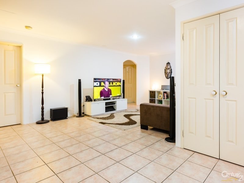 4A Ball Place, Queens Park WA 6107