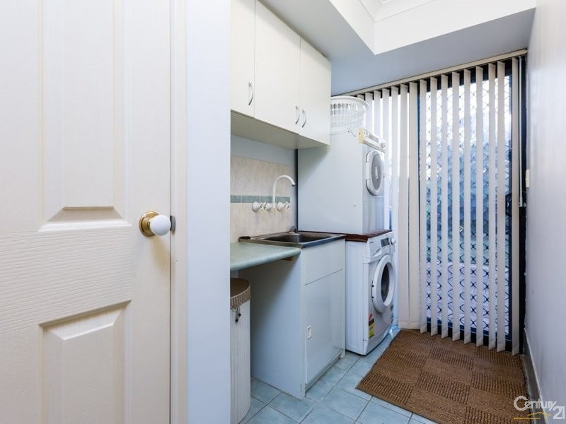 4A Ball Place, Queens Park WA 6107