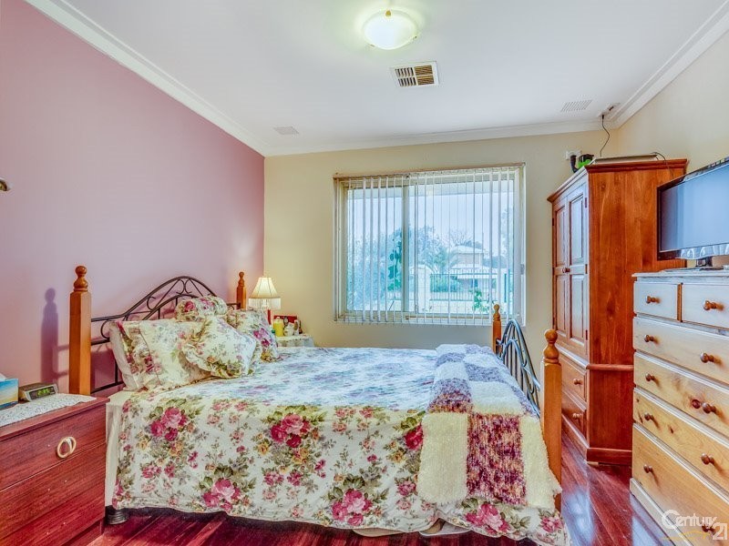 42 Kelton Way, Thornlie WA 6108