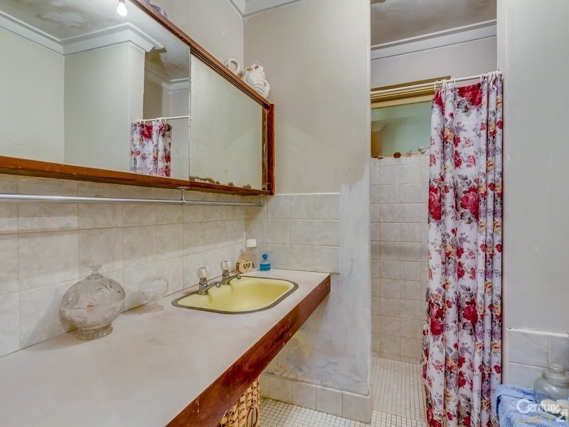 42 Kelton Way, Thornlie WA 6108