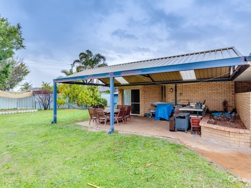 8 Pitta Place, Thornlie WA 6108