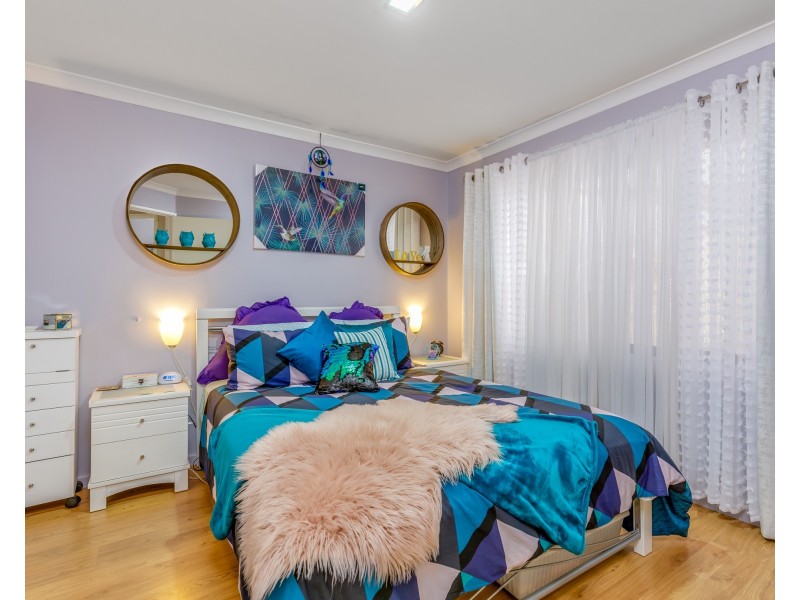 8 Valleyview Trail, Canning Vale WA 6155