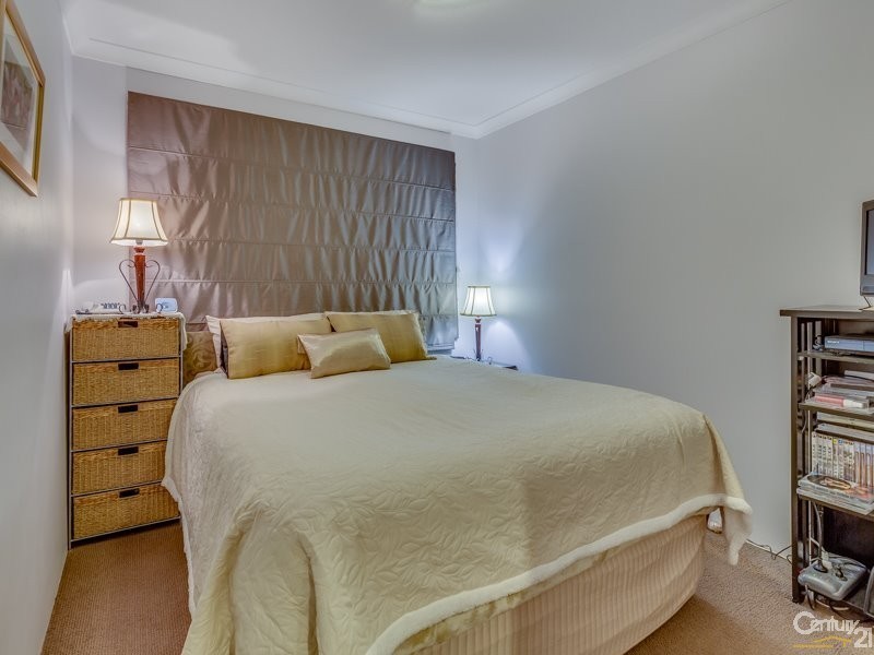 8 Valleyview Trail, Canning Vale WA 6155