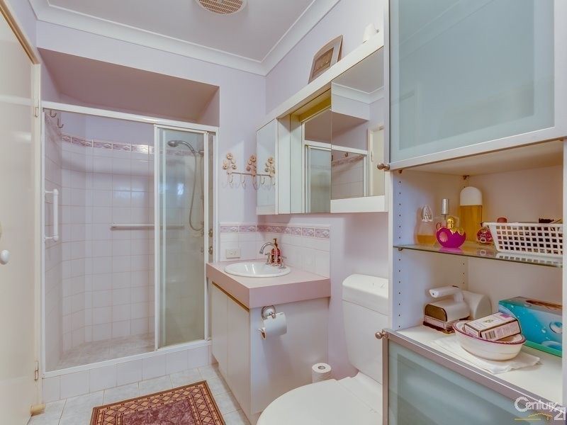 8 Valleyview Trail, Canning Vale WA 6155