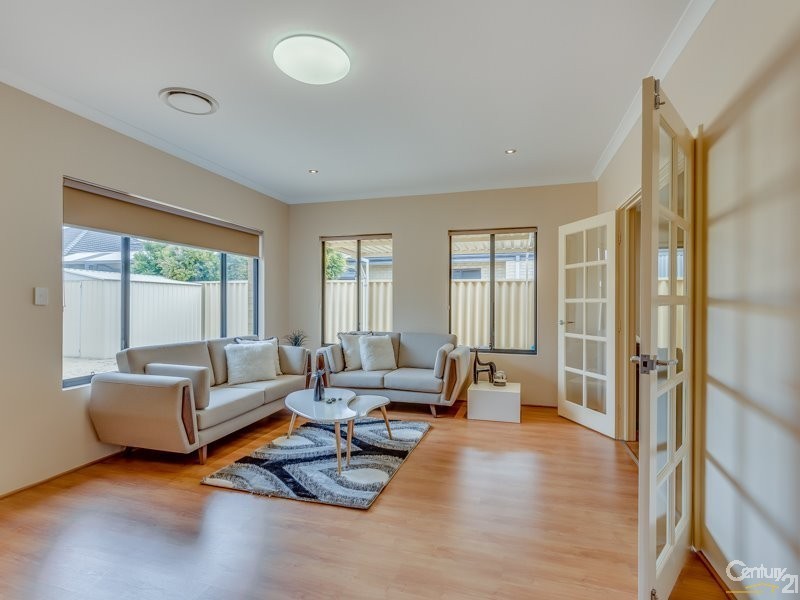9 Bletchley Parkway, Southern River WA 6110