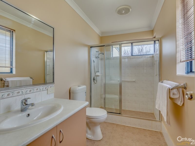 9 Bletchley Parkway, Southern River WA 6110