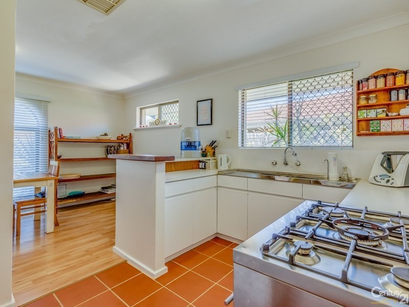 3 Bamshill Place, Thornlie WA 6108