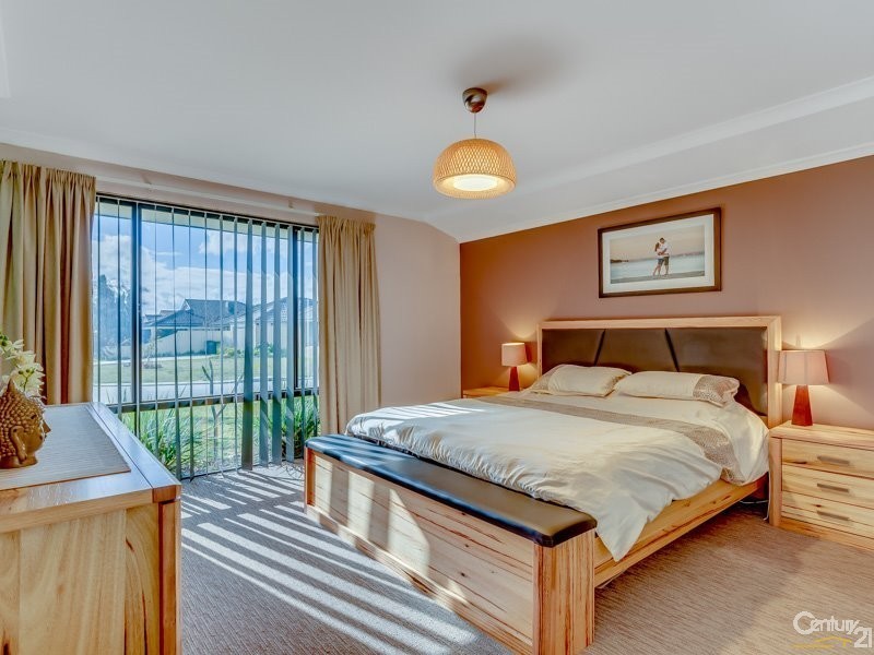 17 Fulmar Way, Seville Grove WA 6112