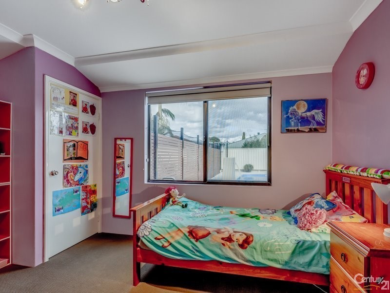17 Fulmar Way, Seville Grove WA 6112