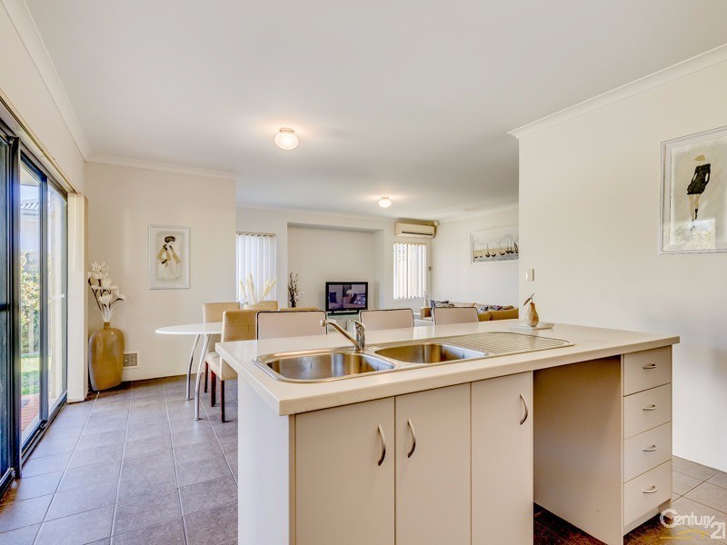 28 Pentland Street, Canning Vale WA 6155
