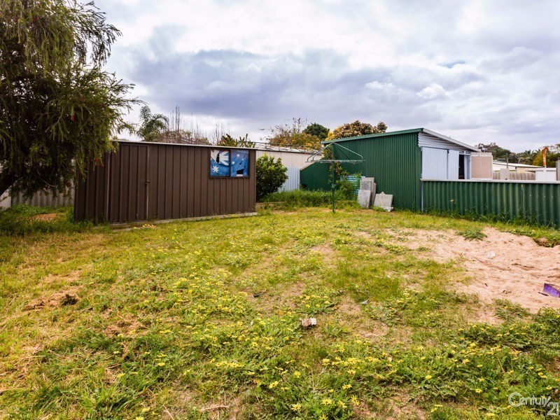 87 Third Avenue, Kelmscott WA 6111