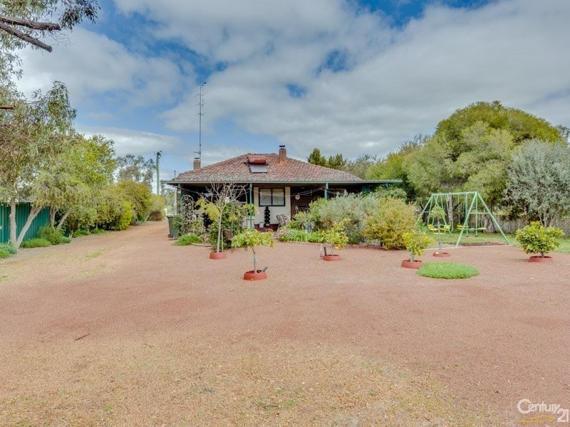 42 Great Southern Highway, Beverley WA 6304
