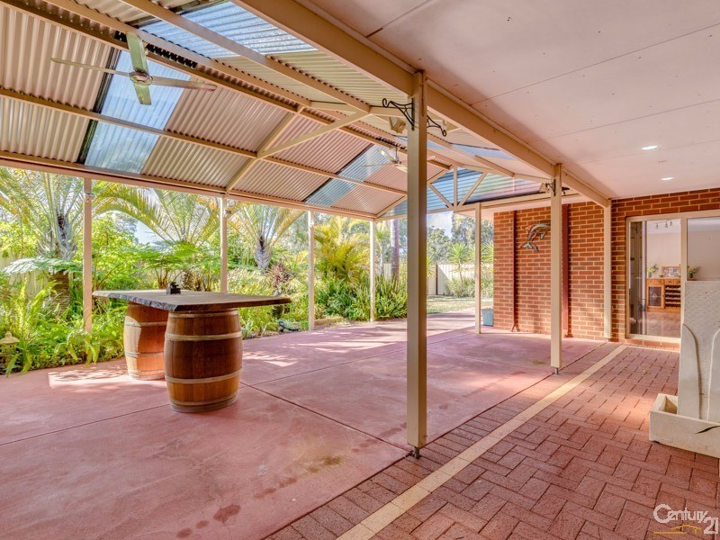 8 Darling Range Drive, Bedfordale WA 6112
