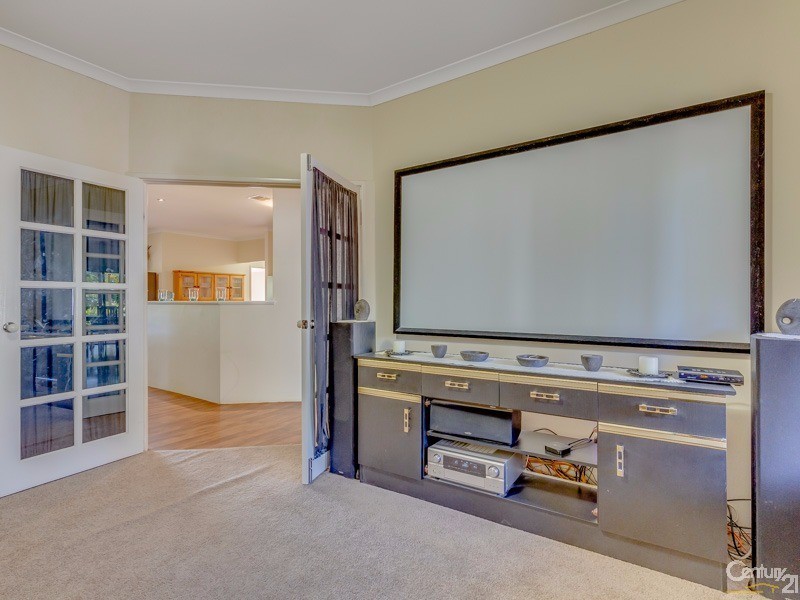 8 Darling Range Drive, Bedfordale WA 6112