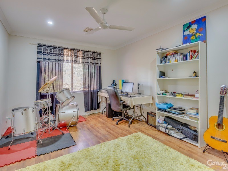 8 Darling Range Drive, Bedfordale WA 6112