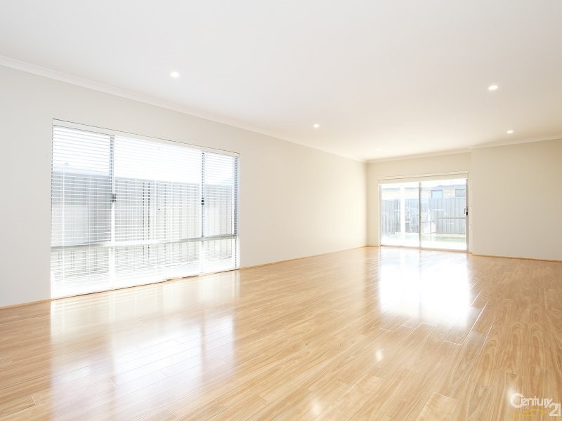 35 Barnevelder Bend, Southern River WA 6110