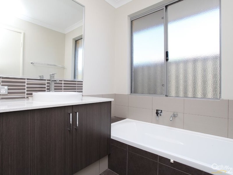 35 Barnevelder Bend, Southern River WA 6110