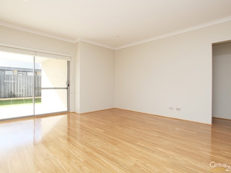 35 Barnevelder Bend, Southern River WA 6110