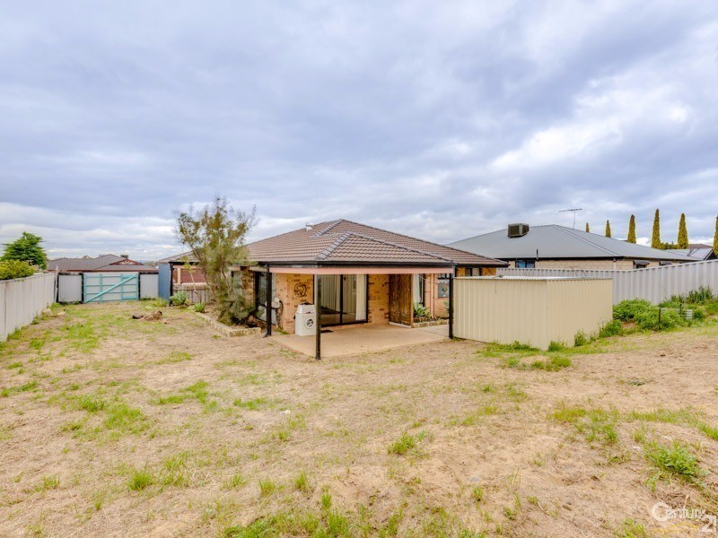 32 Colchester Avenue, Orelia WA 6167