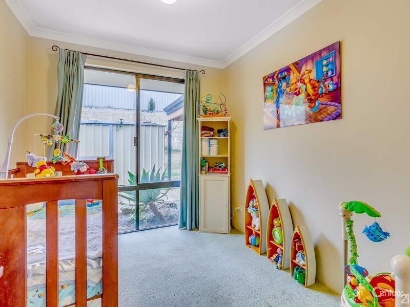 32 Colchester Avenue, Orelia WA 6167