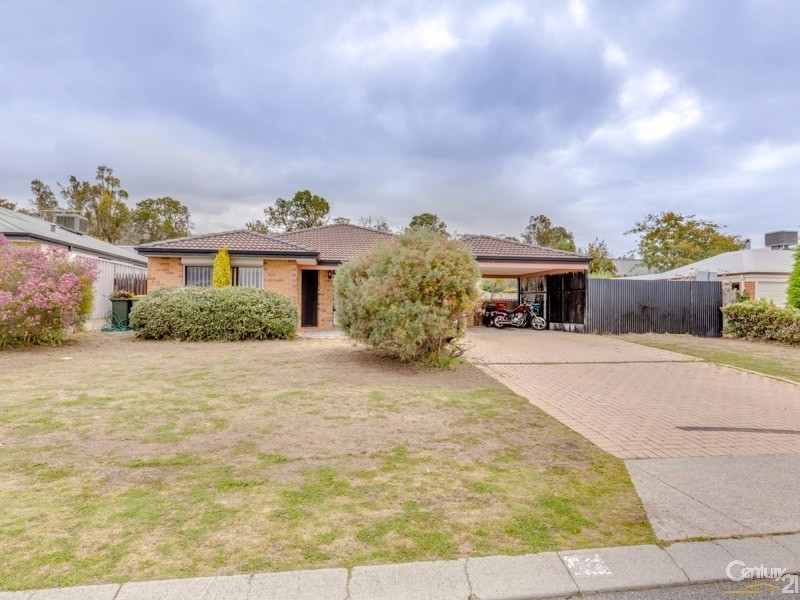 32 Colchester Avenue, Orelia WA 6167
