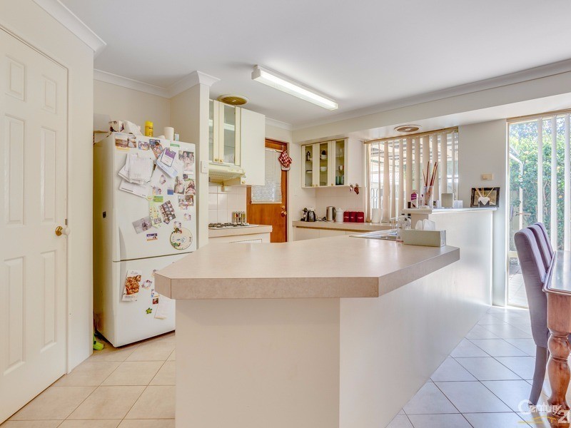 8 Oriole Way, Thornlie WA 6108