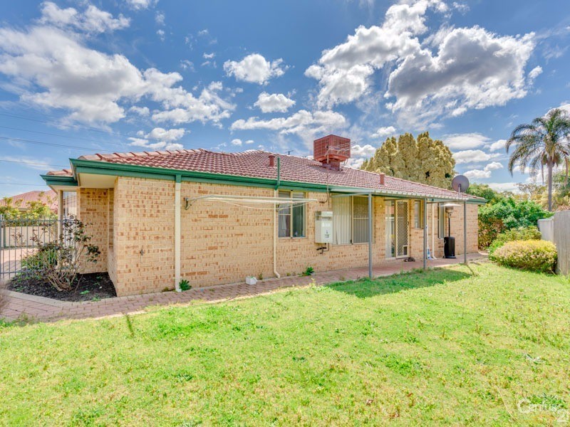 8 Oriole Way, Thornlie WA 6108
