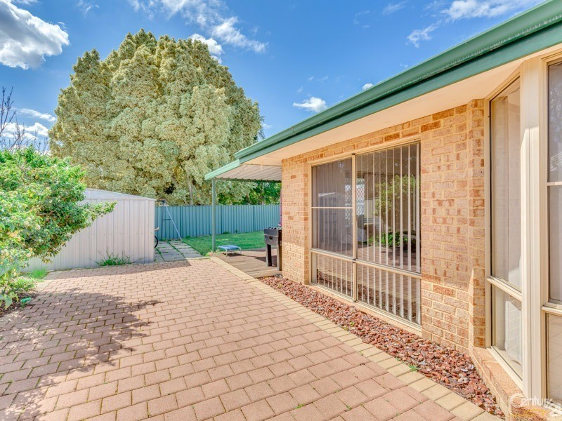 8 Oriole Way, Thornlie WA 6108