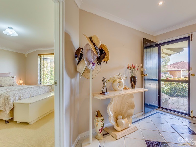 20 Fantail Way, Huntingdale WA 6110