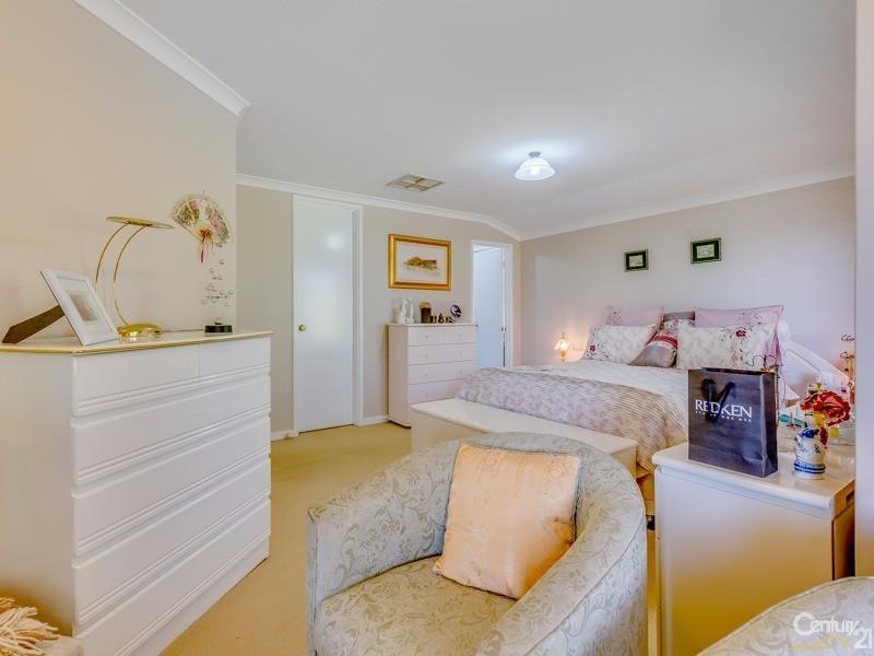 20 Fantail Way, Huntingdale WA 6110
